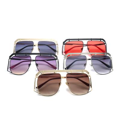 China Unique Design New Vintage Sunglasses Fashion UV400 Sunglasses Large Frame Irregular Sunglasses for sale