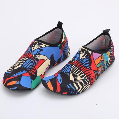 China EVA Sport Top Fashion Stylish Swim Shoes Minimalist Barefoot Water Skin Wholesale Small Quantity China Supplier Aqua Socks Shoes for sale