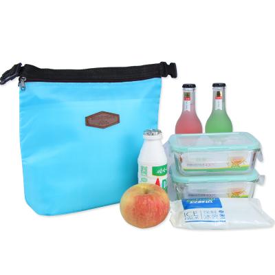 China New Design Fashion Oxford Tote Buckle Custom Heat Insulation Bento Insulated Cooler Bag for sale