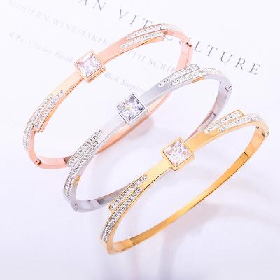 China FASHIONABLE Korean Exquisite Gold Plated High Quality Square Zircon Bracelet High Quality Gold Plated Square Diamond Stainless Steel Bracelet for sale