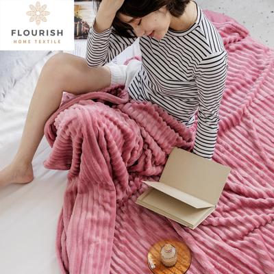 China Modern Flourish Wholesale World Organic Airplane Plush Knit Super Soft Quilted Warm Blanket Knee Blanket for sale