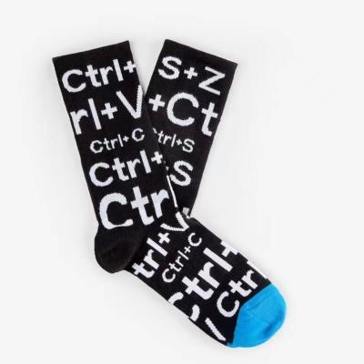 China Custom 100% Cotton Socks Logo Design Bamboo Men's Basketball Socks OEM Disposable Dress Socks Fashion Black White Sports Crew Socks for sale