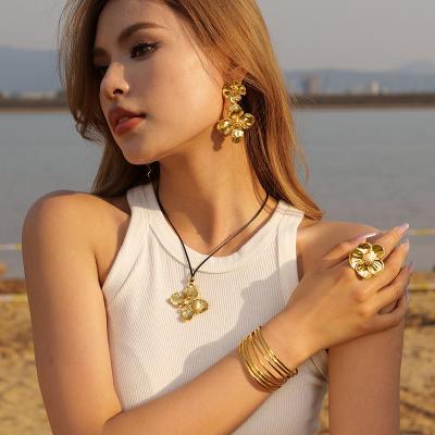 China Other FORUIXI Factory Customize Jewelry Women Necklace Set Women 14k Gold Wholesale Price Necklace Sets For Women for sale