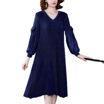 China The new 2022 European temperament dress anti-static spring fashion Miyake folds was slightly loose loose plus size casual dress for sale