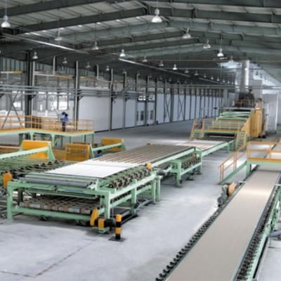 China Automatic Gysum Board Production Line Faced Brown Paper Gypsum Board Ceiling Making Machine for sale