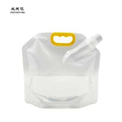 China Recyclable Custom Logo 1L 1.5L 2.5L Beer Packaging Bag Transparent Plastic Liquid Spout Bag With Handle For Liquid Food for sale