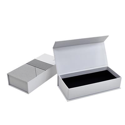 China Materials High Quality Simple New Style Reused White Magnetic Gift Box For Plus Size Sweater for sale