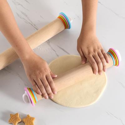 China Sustainable Christmas Baking Tools Beech Wooden Adjustable Pastry Dough Pins With Scale for sale