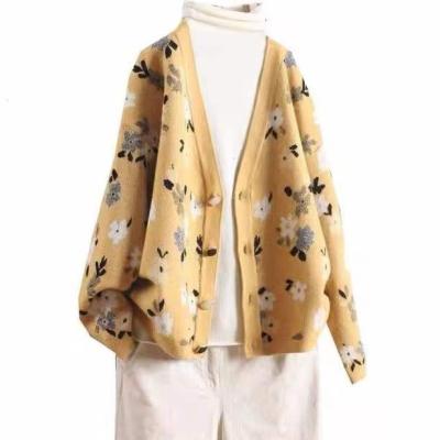 China Anti-wrinkle ug fashion girls custom design custom two color knitwear with pattern animal jacquard knit loose cardigan for sale