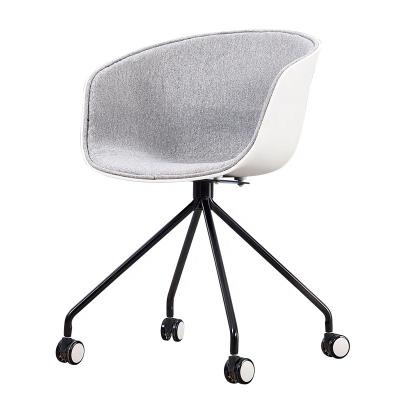 China 2022 New Design Nordic Style Fabric Office Swivel Computer Rotating Armrest Chairs Meeting Room Chair for sale