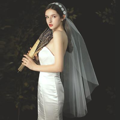 China Custom Pearl Edge V1422W1-1 Double Layer Wedding Bridal Veil With Embroider Bride Veil for sale