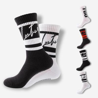 China QUICK DRY Men's Ankle Cut Athletic Socks Cushioned Performance Sports Label Cotton Breathable Running Socks for sale