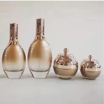 China LA SEA Cosmetic Oil Bottles Container Glass Dropper Bottle Cosmetic Luxury for sale