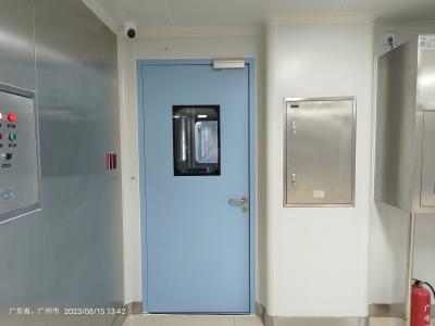 Chine Porte en acier hermétique salle blanche porte oscillante en acier pour laboratoire hospitalier salle blanche à vendre