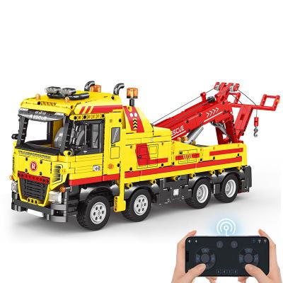 China Remote Control Simulation Model Reobrix 22012 Truck Wrecker Engineering Car MOC Model Building Block Set For Children Education Toy for sale