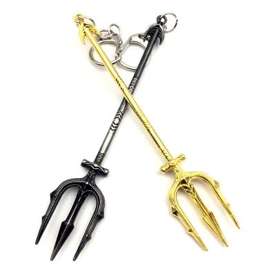 China Movie Justice Theme Trident Keychain Keychains Ring Zinc Alloy Prop Harpoon Trinket Key Pendant Jewelry Gift 13cm Trinket Trinket for sale