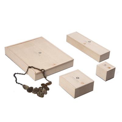 China Custom Factory Eco-Friendly Set Necklace Bracelet Dangle Earrings Ring Wooden Jewelry Box for sale