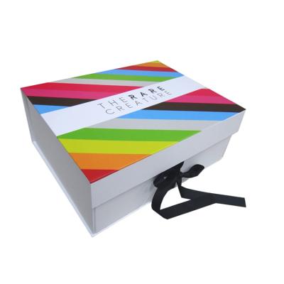 China Handmade Custom Printed Large Folding Magnetic Box With Ribbon for sale