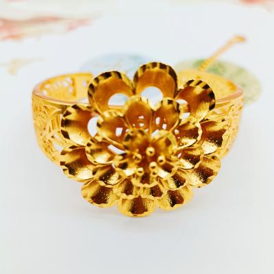 China New FASHIONABLE Dubai Wedding Big Flower Bracelet Women's Charm Big Flower Bracelet for sale