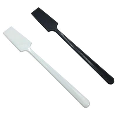 China Mask Convenient 5 Inch White And Black Blending Hard Plastic Cosmetic Spatula for sale