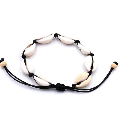 China Hot Selling 8 Natural Shells Sand Summer Yiwu Direct Selling Manual Weaving Shell Bracelet Lady Bracelet for sale