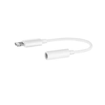 China Keep Original Sound Quality And Functions Factory Wholesale MFI Certified White Band Lightning To 3.5 Mm Earphone Jack Adapter For iPhone 11 12 for sale