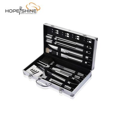 China Easily Cleaned Non-slip Handle 18pcs BBQ Grilling Accessories Set With Aluminum Case for sale