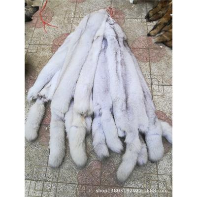 China Soft Shaggy Real Fox Fur Skin Dyed By Auto Upholstery Winter Clothing Quality Materials Hot Sale for sale