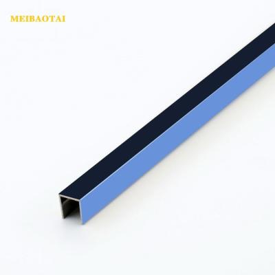 China A decoração de aço inoxidável U da guarnição da telha de 10FT dá forma à cor de prata dourada preta azul de U6 U8 à venda