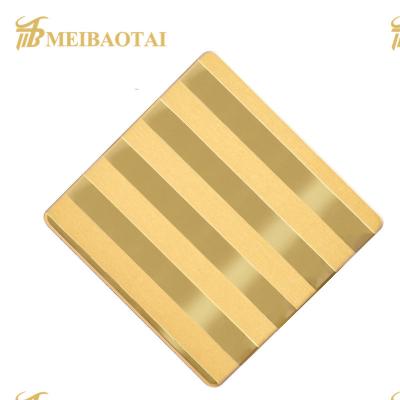 Chine Dureté d'or de l'épaisseur 200HV de la feuille 304 1.15mm d'acier inoxydable de miroir de PVD à vendre