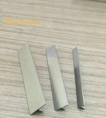 China T-Form-Edelstahl Bullnose-Fliese trimmen silbernen Entwurf T6 X 3048mm Haarstrich zu verkaufen