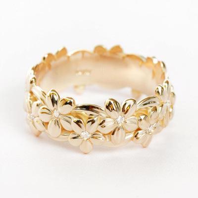 China FASHIONABLE Women Embossed Round Ring Jewelry Rings Rose Flower Ring Jewelry Gift for sale