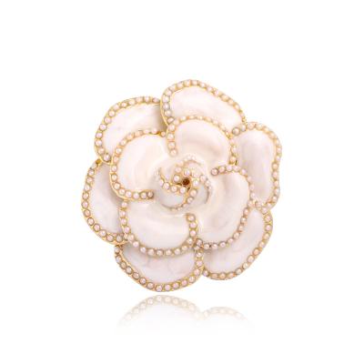 China Fashion Classic Round Enamel Imitation Pearl Camellia Brooch Jewelry Designer Big Pins For Women for sale