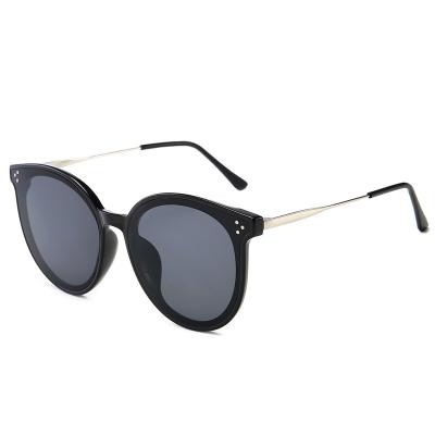 China Round Sunglasses Fashion Sunglasses Retro Oversized Frame Women's Big Driving Blocking Sun Glasses UV400 for sale