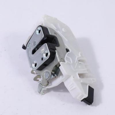 China Automotive Parts Suitable Front Rear Left Right Car Door Lock Automatic Actuator Automotive Parts OE 80500-DF32A/82501-DF32A/825 For Nissan Qashqai for sale