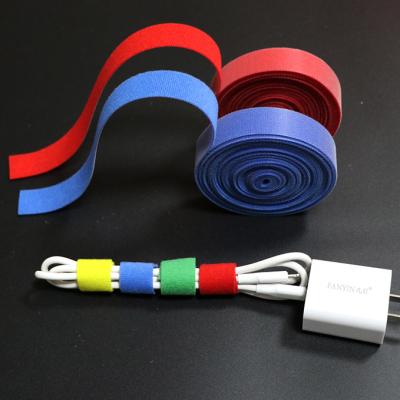 China 10mmX100mm Cuttable Loop Self Adhesive Hook Loop Fastener Data Wire Self Adhesive Layout à venda