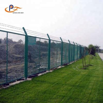 China Easily Assembled Customized Galvanized Steel Chain Link Fence for sale