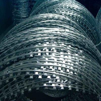 China Safety factory direct sale low price galvanized BTO-22 concertina razor barbed wire/razor barbed wire/razor wire mesh for sale