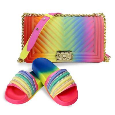 China 2021 Fashion Trend Ins Women Shoes And Bags Sets Summer Thunky Hot Platform Lodging Sandals Ladies Rainbow Crystal Slippers for sale