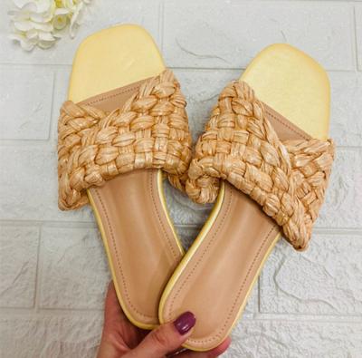 China 2021 Fashion Trend Summer Women Braided Round Toe Slipper Ladies Home Outside Woven Indoor Dress Sandals for sale