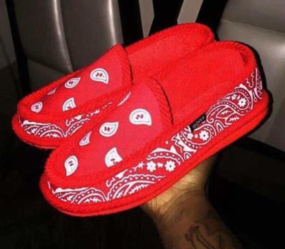 China 2021 Fashion Trend New Fashion Unisex Bandanna Around Toe Soft Canvas Flats Slip On Outdoor Indoor Breathable Sneakers for sale