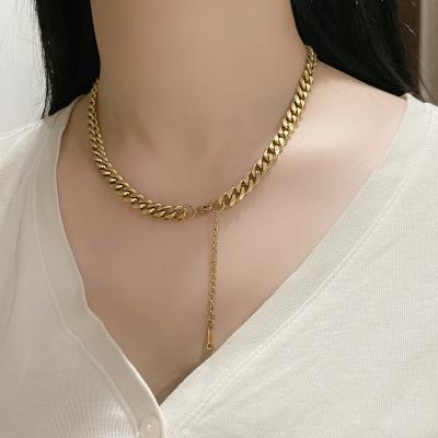 China Vershal B-25 Trendy Fashion Necklace Vershal B-25 Hot Sale 18k Gold Plated Lock Choker Cuban Chain Necklace For Women for sale