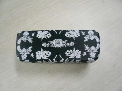 China Custom Safety Clamshell Eyeglass Case PU / PVC / Cloth Outside Material for sale