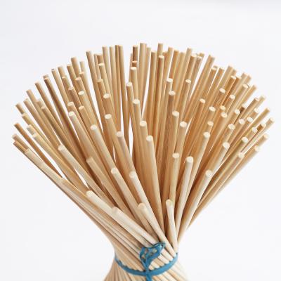 China Color Outdoor Natural Bamboo Skewer Sale Disposable Bamboo Grill Stick Easily Cleaned Wholesale for sale