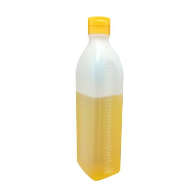 China Custom White PE Plastic Edible Oil Bottle 750ml Plastic Bottle For Vinegar, Edible Oil And Tea Oil With Lid for sale