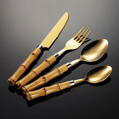 China 20 Years Factory Sustainable Plastic Handle 430 Stainless Steel Joints Plastic Cutlery Set for sale