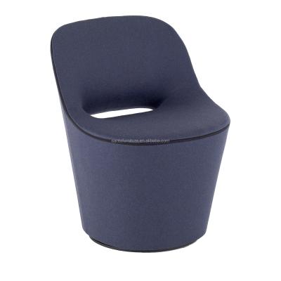 China Metal Detachable Modern Lightweight Luxury Single Chair Cover Nordic Single Sofa Hotel Chair Bedroom Leisure Sofa Stool for sale