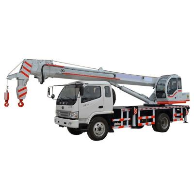 China 8 Tonnen hydraulischer mobiler Kran Teleskopischer Mini-Lkw-Kran 24T.M Nennhebemoment zu verkaufen