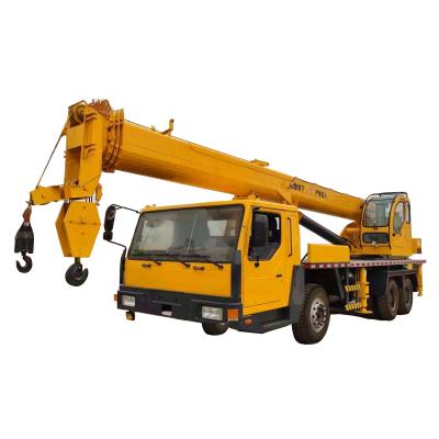 China Hydraulic Parts Telescopic Boom Mobile Crane Made 12 Ton Truck Mounted Crane Customized for sale