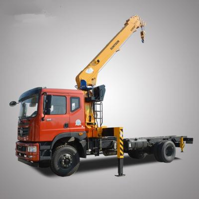 China 8 Ton truck mounted crane hydraulic lifting machine boom crane truck with good quality zu verkaufen